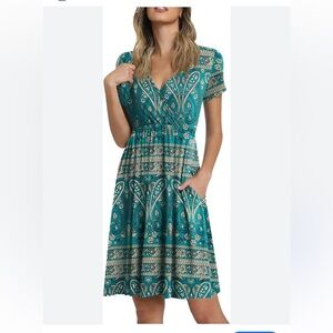 Teal and Tan Short Sleeve Wrap Style Dress with Pockets Size Large